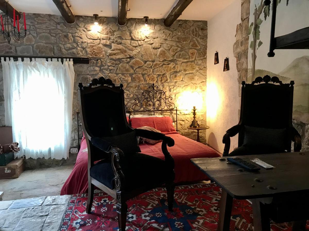 Borgo Manca Suite Sasso di Castalda Eksteriør bilde