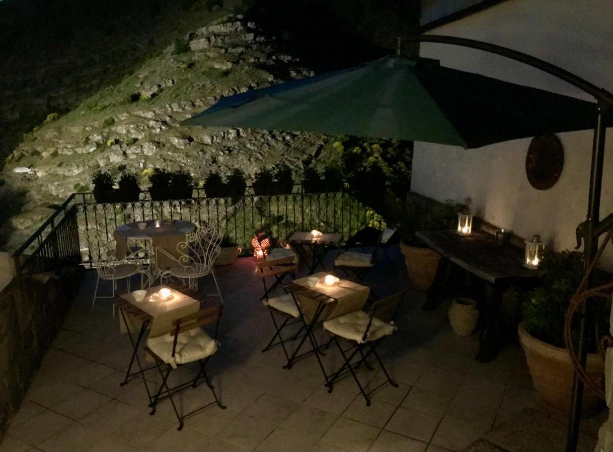Borgo Manca Suite Sasso di Castalda Eksteriør bilde